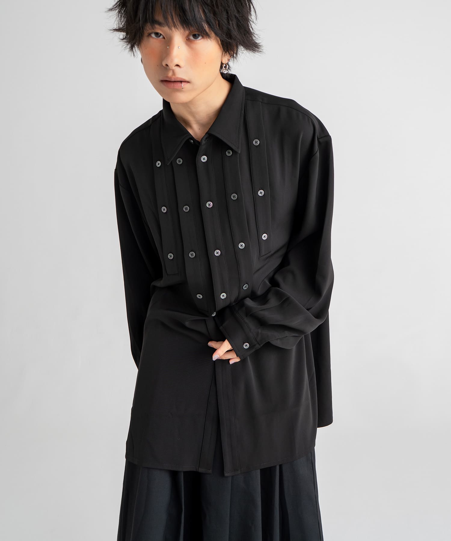 【PREORDER：9/26~】button design shirt